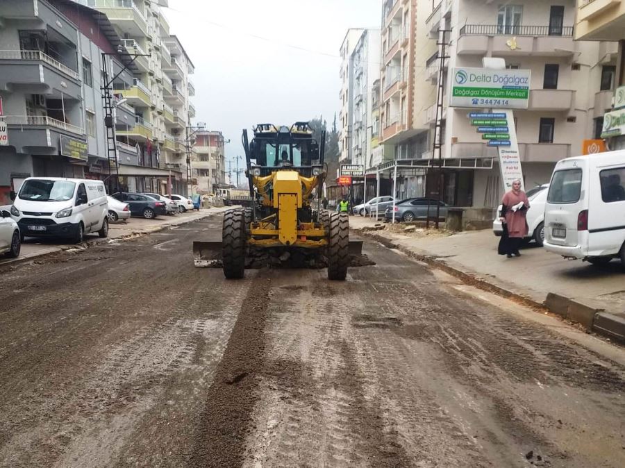 HBB KIRIKHAN’DAKİ ASFALT ÇALIŞMALARINI SÜRDÜRÜYOR