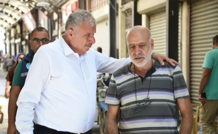 BAŞKAN YILMAZ ESNAFIN YARALARINI SARMAK İÇİN ÇALIŞIYOR 