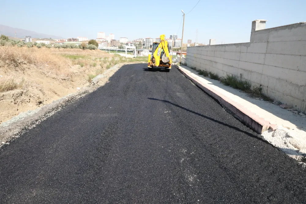 HBB ASFALT ÇALIŞMALARINA HIZ KESMEDEN DEVAM EDİYOR YENİ HEDEF 1400 KM’YE ADIM ADIM