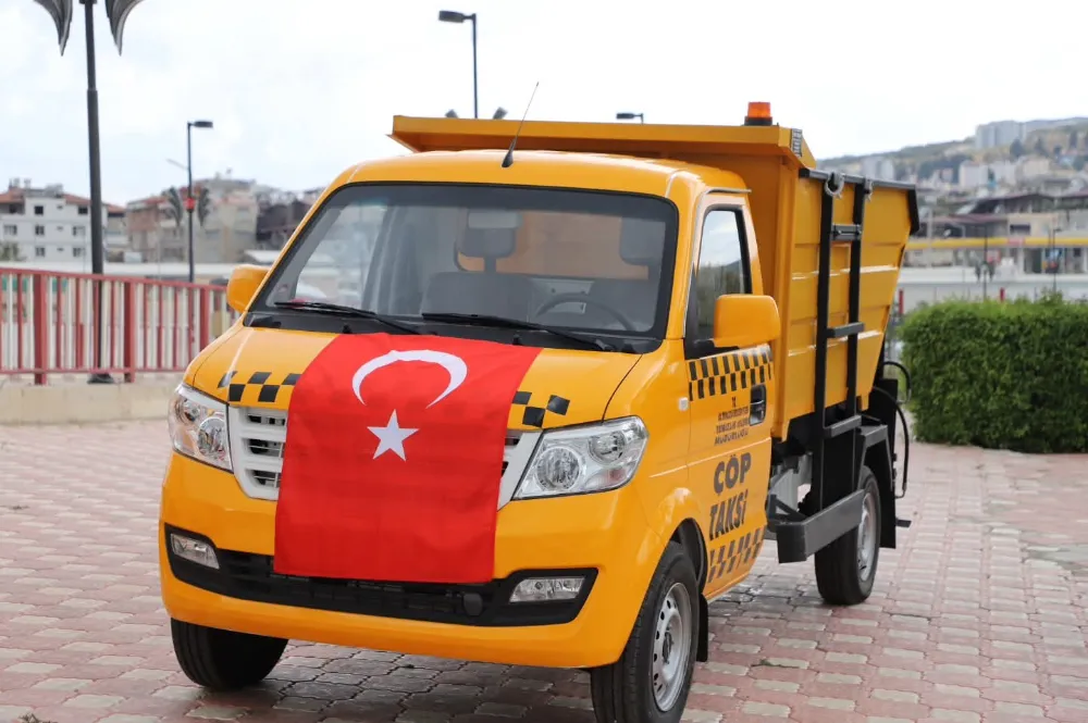 Altınözü’nde Sokaklara 2 Yeni Çöp Taksi”