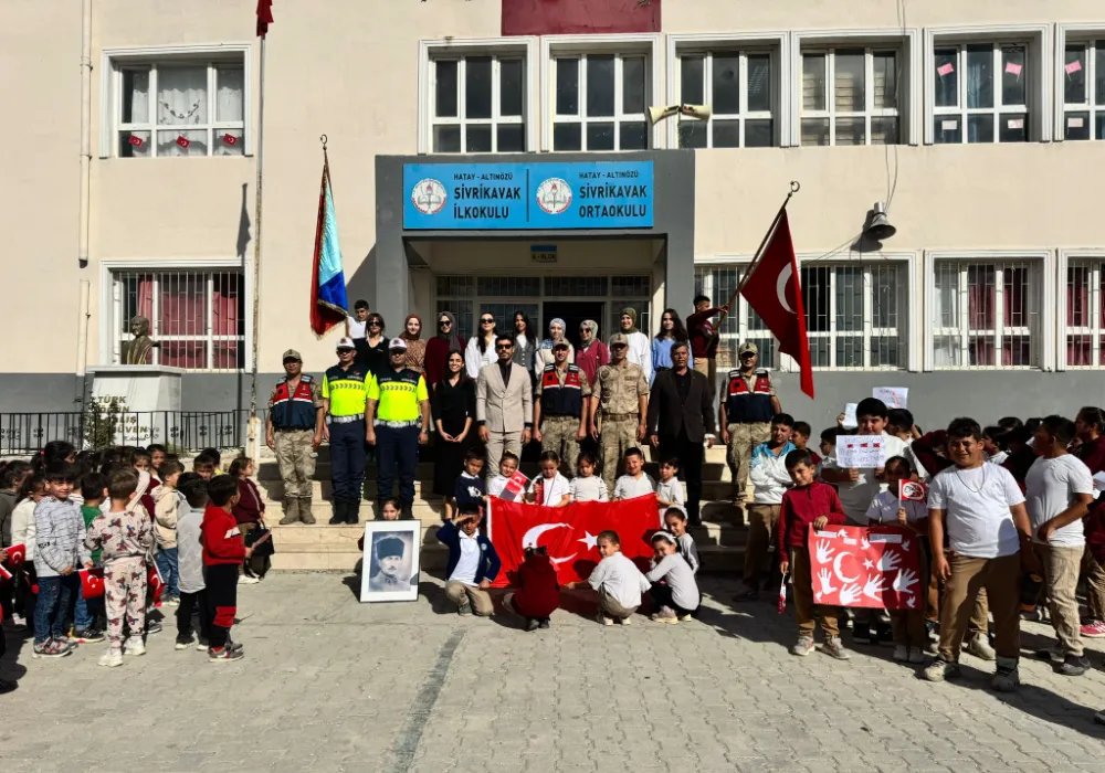 Sivrikavak’ta 29 Ekim Coşkusu: Cumhuriyet Kortejiyle Anlamlı Kutlama