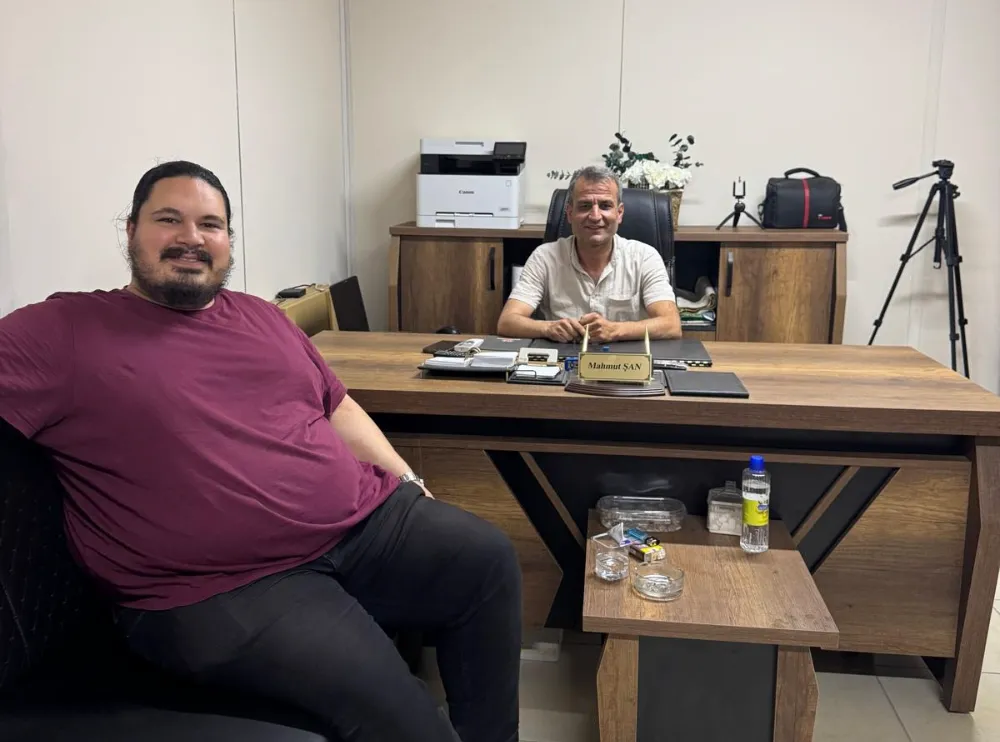 Mehmet Berk Aydın’dan Altınözü Gazetesi’ne Anlamlı Ziyaret