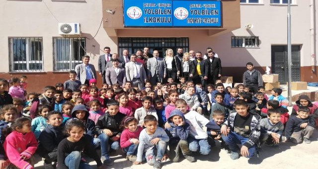 HİZMET İŞ SENDİKASI HATAY İL BAŞKANLIĞINDAN ŞANLIURFA VİRANŞEHİR İLKOKUL VE ORTAOKULLARINA KİTAP VE KIRTASİYE BAĞIŞI