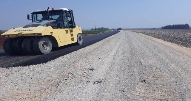 AKYAYLA?DA BETON ASFALT ÇALIŞMASI BAŞLADI