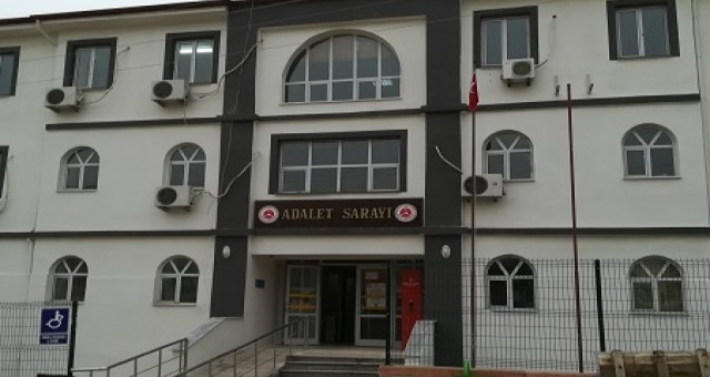 BABATORUN JANDARMA EKİPLERİ YASA DIŞI 90 KAÇAĞI YAKALADI