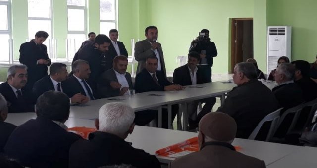 AK PARTİ ALTINÖZÜ?NDE MEYDANLARI DOLDURAMIYOR !