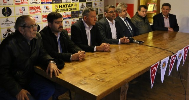 HATAY MUHTARLAR DERNEĞİ?NDEN BAŞKAN SAVAŞ?A DESTEK